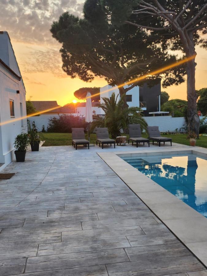 Villa Yoli 26 Con Piscina Y Jardin Cerca De La Playa Chiclana de la Frontera Eksteriør bilde
