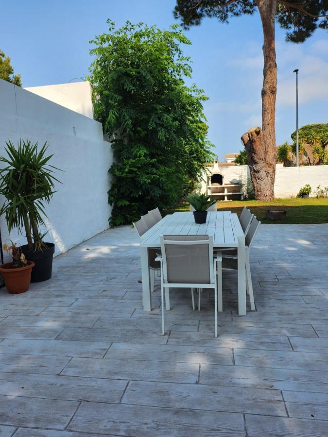 Villa Yoli 26 Con Piscina Y Jardin Cerca De La Playa Chiclana de la Frontera Eksteriør bilde